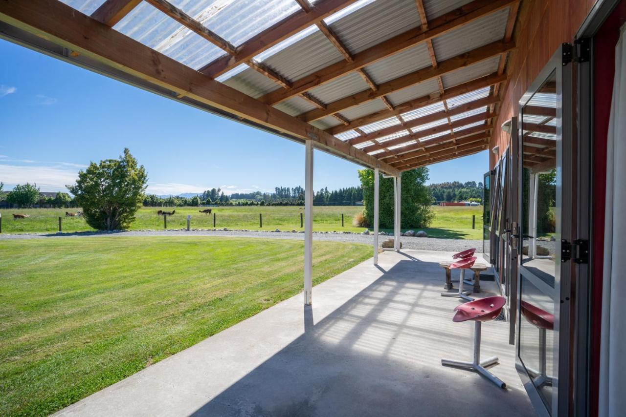 Bob & Maxines Backpackers Hostel Te Anau Exterior photo
